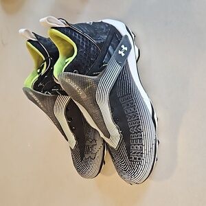 Under Armour football cleats mens 11.5